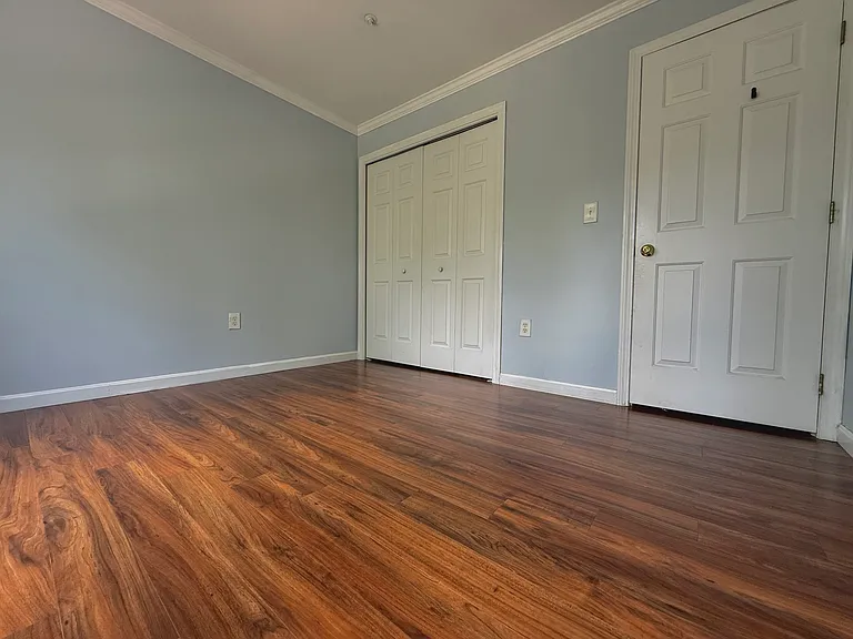 Bedroom (2nd Floor)