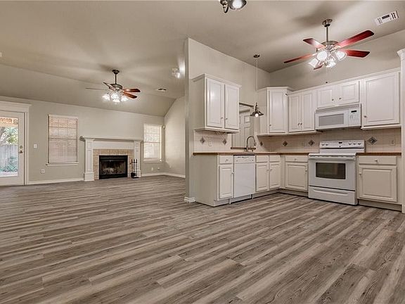 4th image of 536 E Katelyn Ln