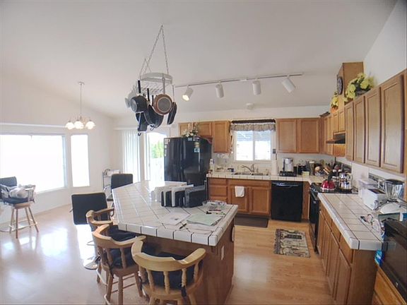 5th image of 505 Tina Ct