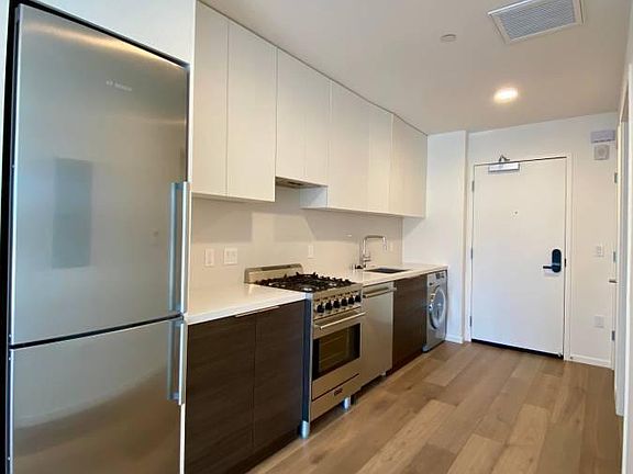 4th image of 1433 Bush St #605