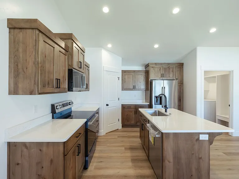 3711 Razor Cir — Photo 6