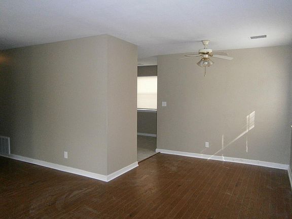 4th image of 18 Burchwood St