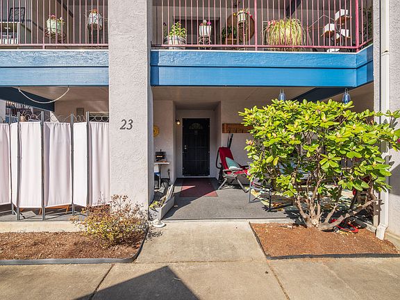 2nd image of 815 Pine St APT 23