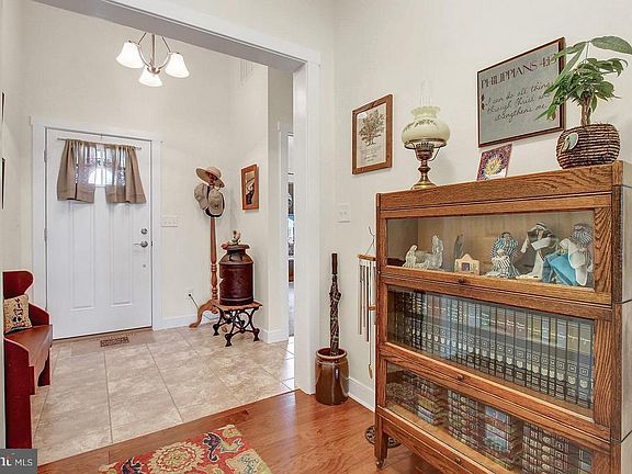 4th image of 3747 Farmstead Dr