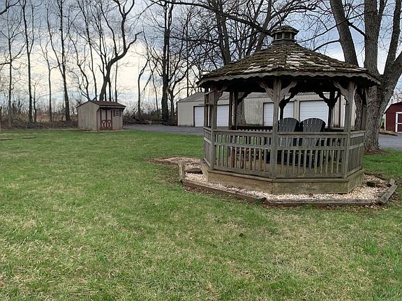 3rd image of 2110 Sand Hill Rd