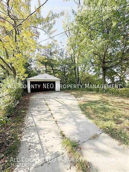3 bed, 2032 sqft, $1,750 — Photo 2