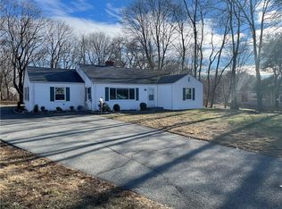 5562 Post Rd, Warwick, RI 02818