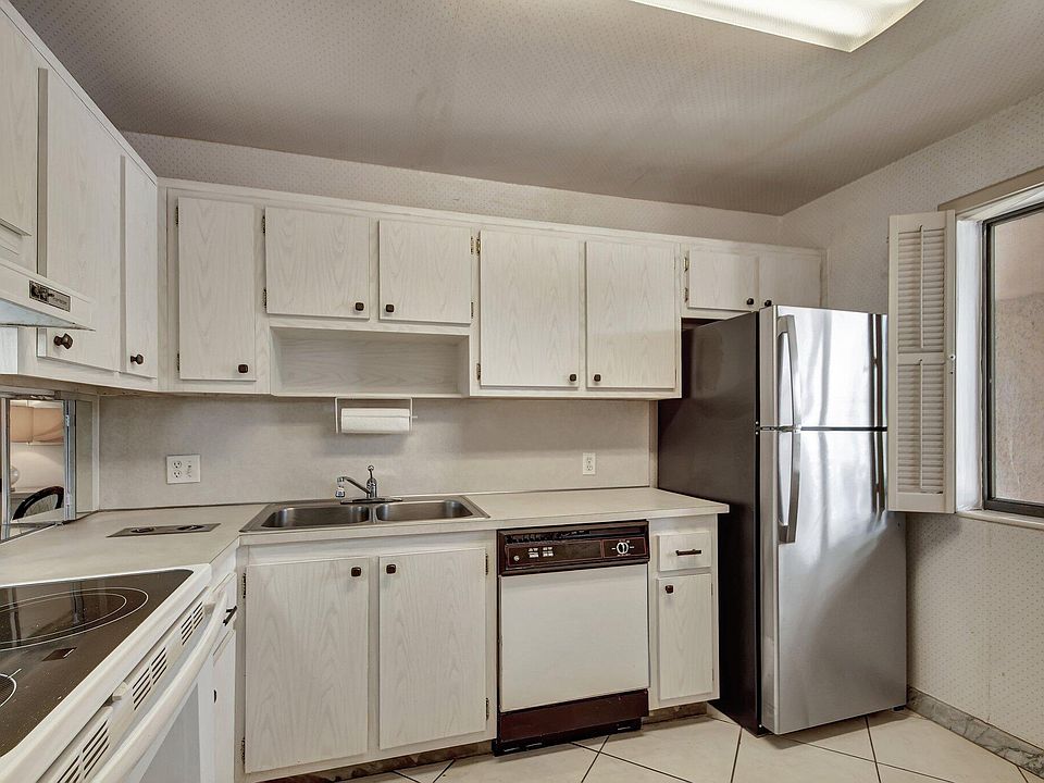 1st image of 4411 Trevi Court #306