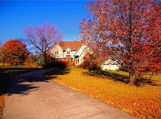 24410 Timberlake Dr, Greenwood, MO 64034