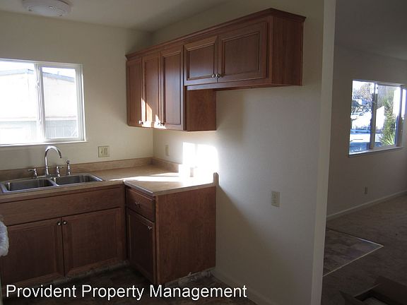 5th image of 1560 Fall Ave