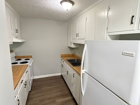 3rd image of 1429A Artesian Ct