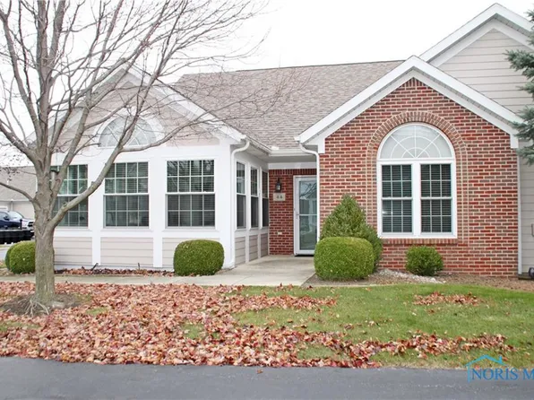 44 Summerfield Blvd, Bowling Green, OH 43402