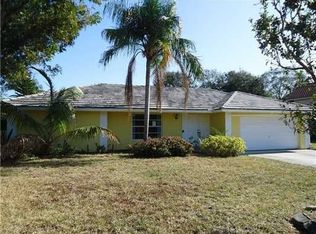 1020 NW 93rd Ave, Pembroke Pines, FL 33024