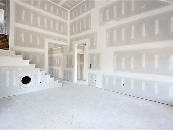 4th image of 233 Monroe Way 233 #C-lot 233