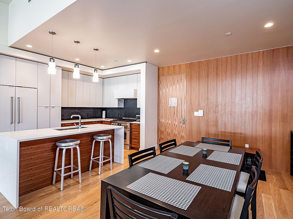 680 S Cache St Jackson WY Zillow