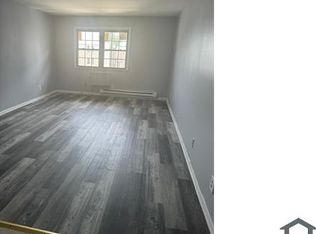 25 Whittier St APT 1, Bridgeport, CT 06605