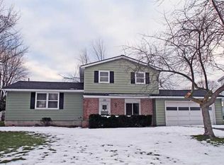 23 Kentwood Dr, Rochester, NY 14626