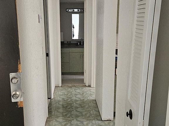 3rd image of 950 Egret Circle #5201