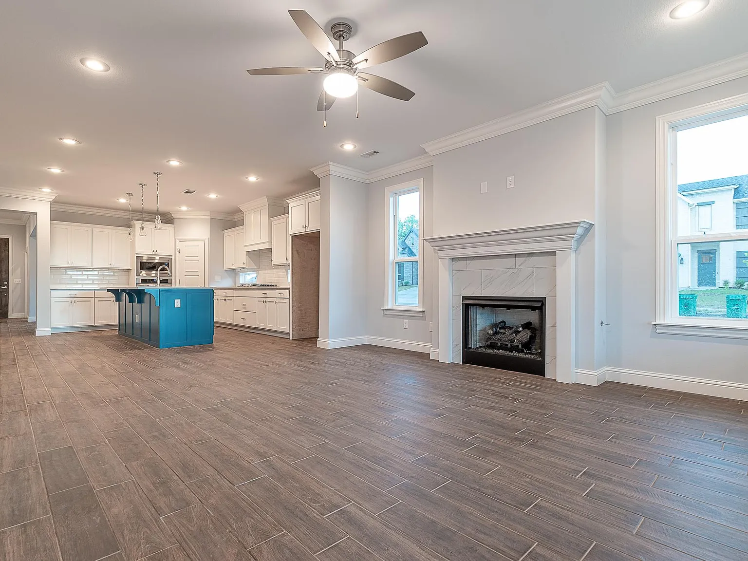 1431 Water Way Dr — Photo 2