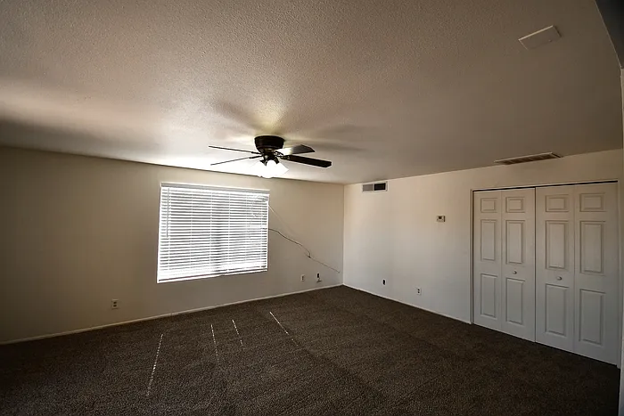 630 W Inglewood St — Photo 2