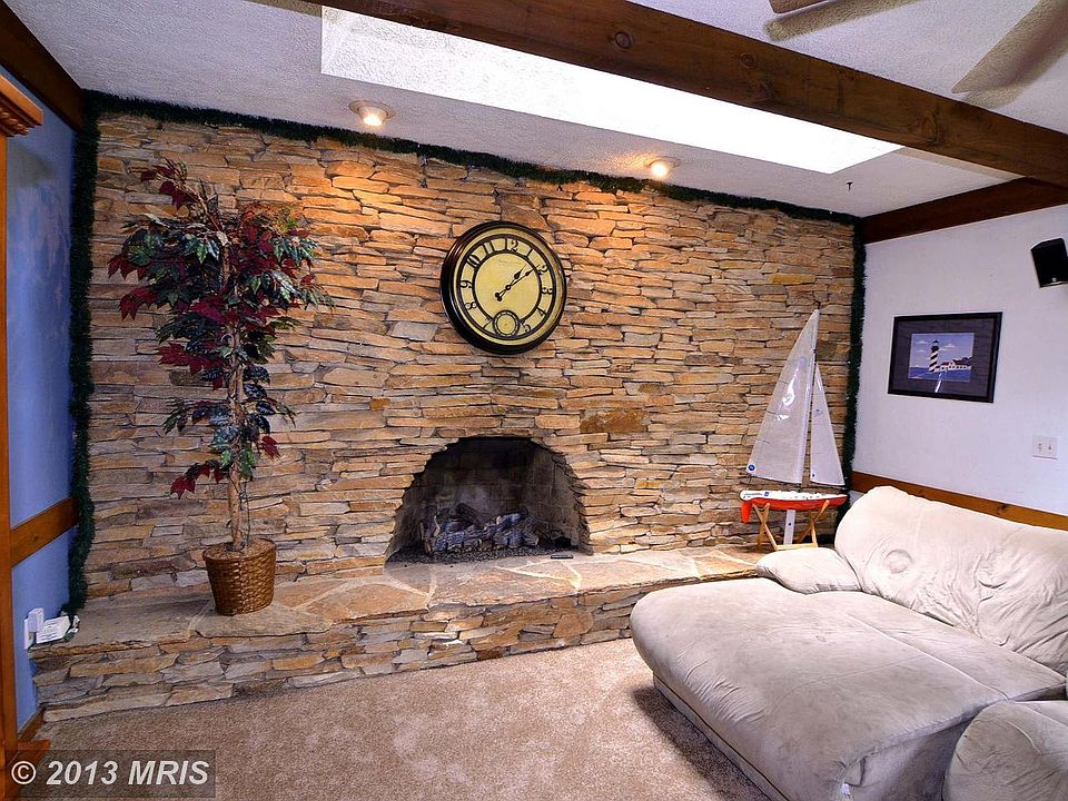 1st image of 2110 Harbor Dr