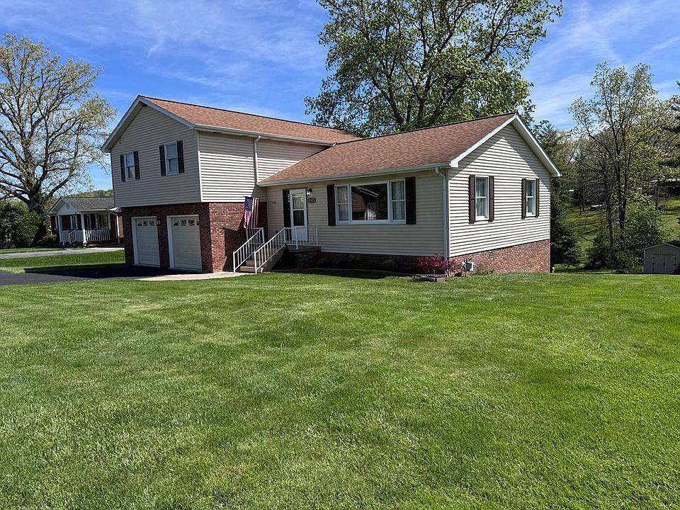 1st image of 224 Lewis Dr