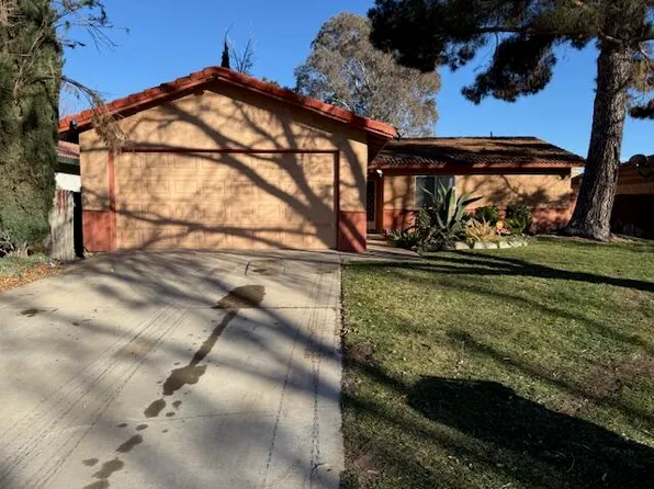43702 Rembrandt St, Lancaster, CA 93535