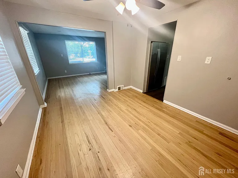 34 Kate Ln — Photo 9