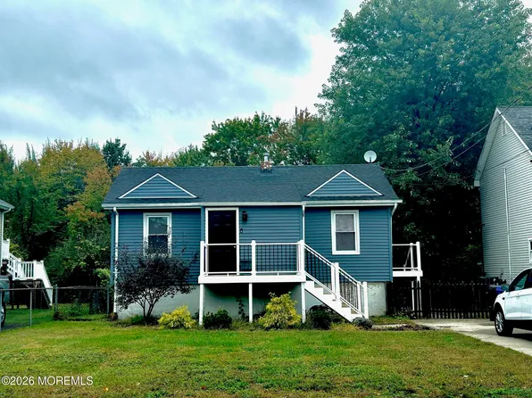 13 Willow Street, Port Monmouth, NJ 07758