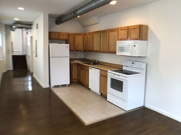 3rd image of 914 N 15th St #B