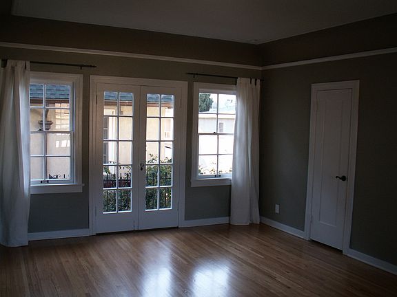 3rd image of 262 N Lowena Dr