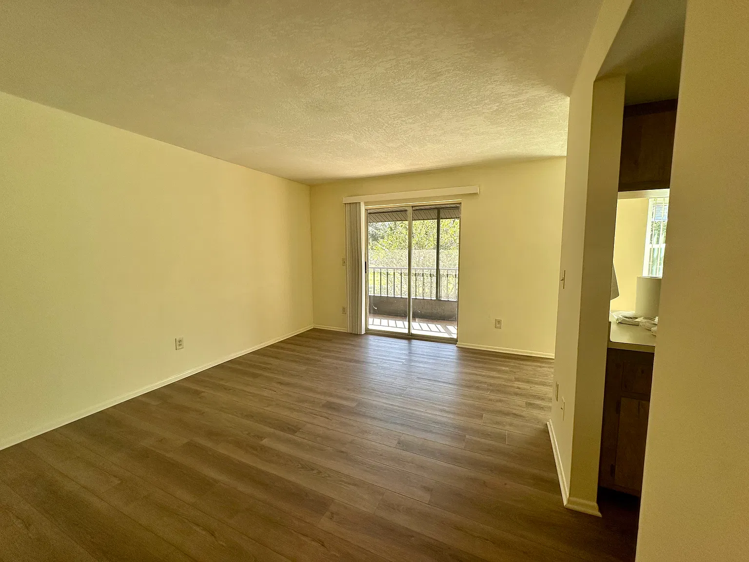 2 bed, 946 sqft, $1,500 — Photo 3