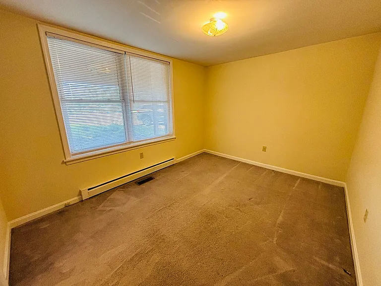 1806 Brooksfield Rd — Photo 9