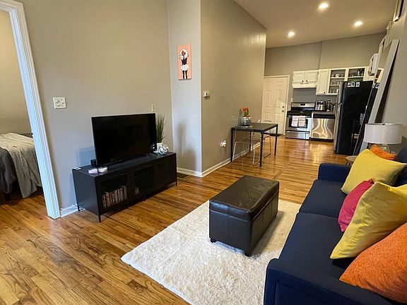5th image of 1408 N Campbell Ave APT 1R