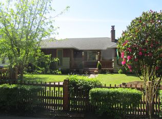 18973 8th Ave SW, Normandy Park, WA 98166