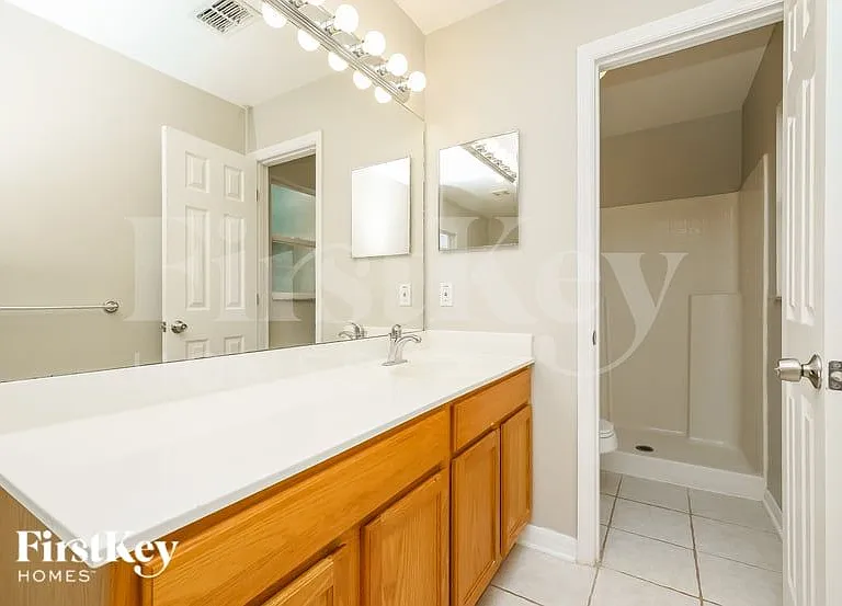6430 Gondola Dr — Photo 10