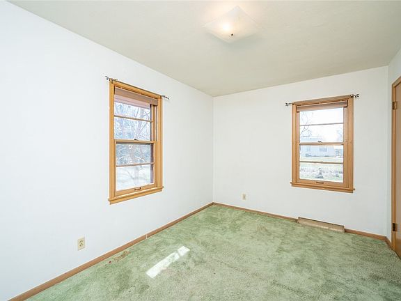 4th image of 920 11th St