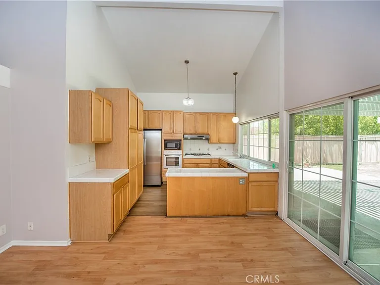 1709 Beechwood Ave — Photo 8