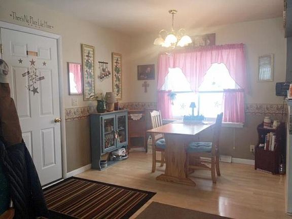 4th image of 6390 Church St