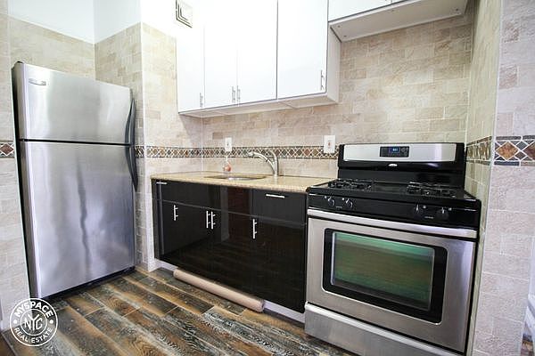 2nd image of 518 Willoughby Ave #4F