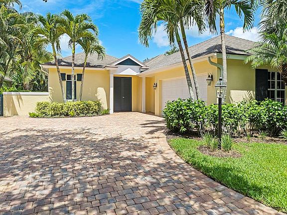 2nd image of 226 Oak Hammock Cir SW