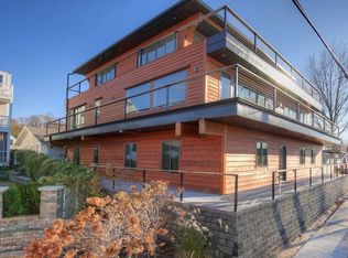 42 Promenade Pl, South Haven, MI 49090