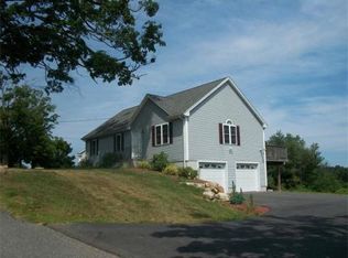 11 Woods Rd, Barre, MA 01005