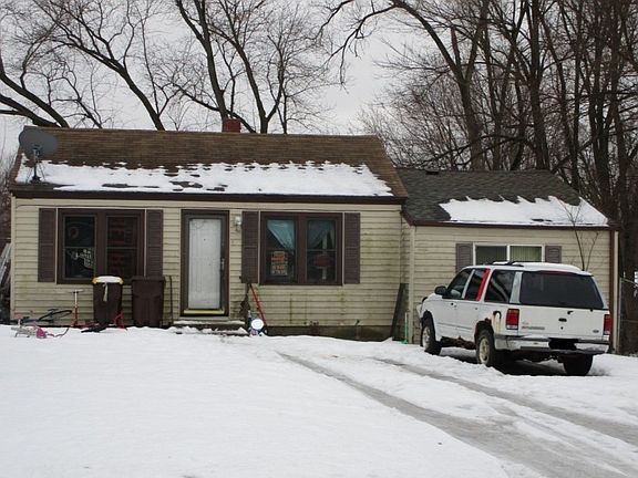 2nd image of 121 Superior Ave