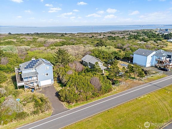 4th image of 1268 E Ocean Shores Boulevard SW