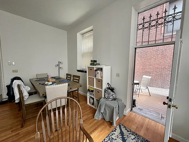 42 Saint Botolph St #1C — Photo 3