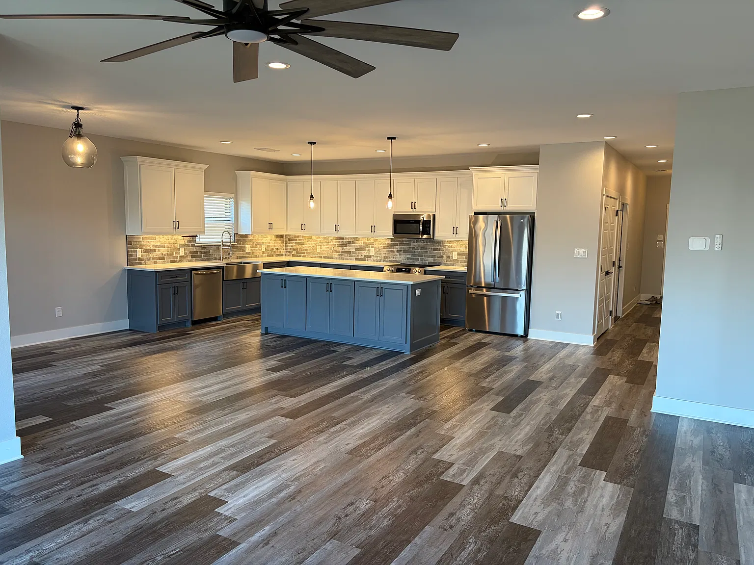 3 bed, 1661 sqft, $2,100 — Photo 3