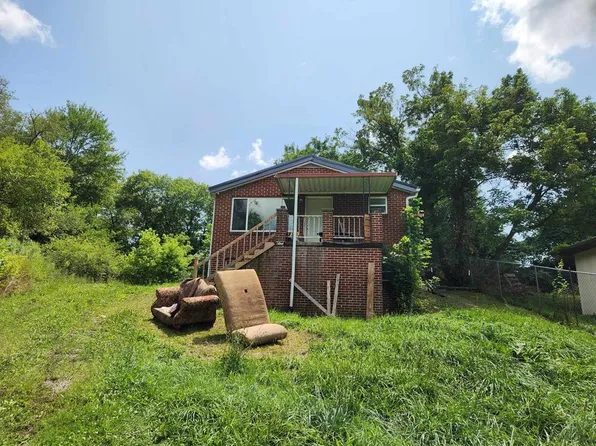 270 Jac And Mac St, Raven, VA 24639