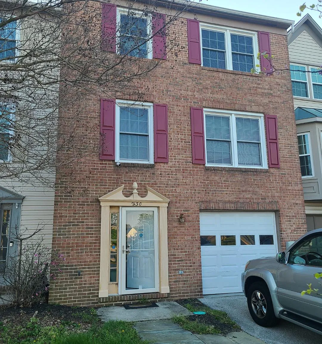 4 bed, 5.0 bath, 1408 sqft, $2,950 — Photo 1
