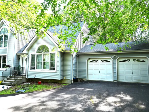 1617 Academy Dr, East Stroudsburg, PA 18301